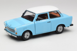 Trabant 601 Deluxe ブルー ホワイト Sun Star 1:18 4286 メタル