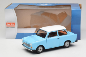 Trabant 601 Deluxe ブルー ホワイト Sun Star 1:18 4286 メタル - 画像 6/6