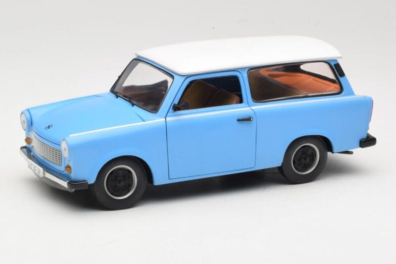 Trabant 601 エステート ブルー Sun Star 1:18 4272 メタル