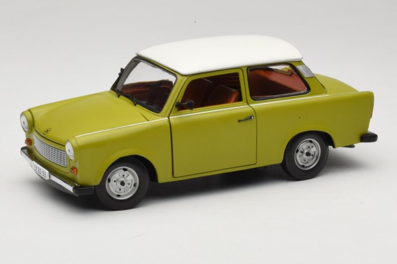 Trabant 601 グリーン Sun Star 1:18 4289 メタル