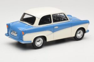 Trabant P50 ライトブルー クリーム BoS Models 1:18 BOS035 レジン - 画像 2/6