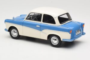 Trabant P50 ライトブルー クリーム BoS Models 1:18 BOS035 レジン - 画像 5/6