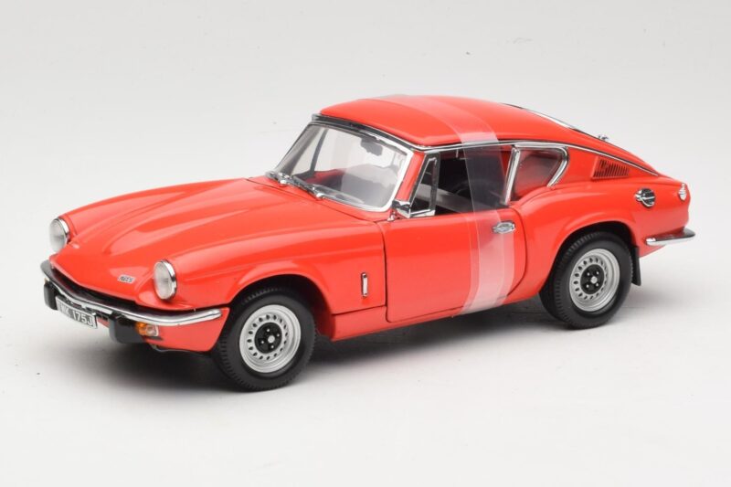 Triumph GT6 Mk3 レッド Sun Star 1:18 1056 メタル