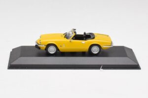 Triumph Spitfire 1500 イエロー Minichamps 1:43 400132531 メタル
