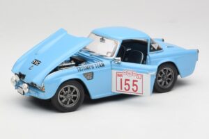 Triumph TR4 Rally Car Revell 1:18 8773 メタル - 画像 2/8