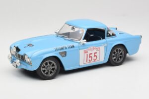 Triumph TR4 Rally Car Revell 1:18 8773 メタル