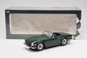 Triumph TR6 PI ダークグリーン Minichamps 1:18 155132030 メタル - 画像 6/6