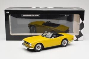 Triumph TR6 RHD イエロー Minichamps 1:18 155132034 メタル - 画像 6/6