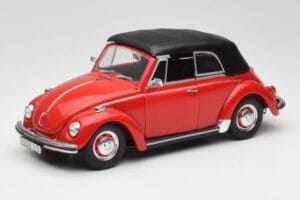 Volkswagen 1302 LS カブリオレ レッド Revell 1:18 08470 メタル