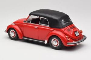 Volkswagen 1302 LS カブリオレ レッド Revell 1:18 08470 メタル - 画像 7/8