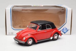Volkswagen 1302 LS カブリオレ レッド Revell 1:18 08470 メタル - 画像 8/8