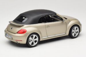 Volkswagen Beetle A5 カブリオレ グレー Kyosho 1:18 5C3099302P7W メタル - 画像 3/8