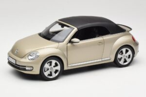 Volkswagen Beetle A5 カブリオレ グレー Kyosho 1:18 5C3099302P7W メタル