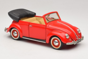 Volkswagen Beetle カブリオレ レッド Maisto 1:18 56010 メタル - 画像 6/8