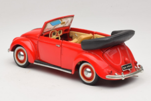 Volkswagen Beetle カブリオレ レッド Maisto 1:18 56010 メタル - 画像 7/8