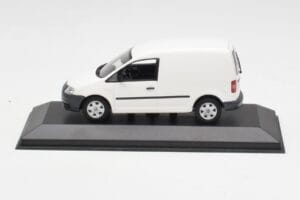 Volkswagen Caddy 2K ホワイト Minichamps 1:43 CADDY003 メタル