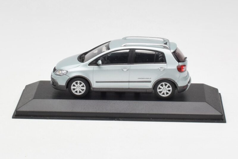 Volkswagen Cross Golf Mk5 シルバー Minichamps 1:43 GOLF003 メタル