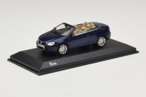 Volkswagen Eos カブリオレ ブルー Minichamps 1:43 1F0099300D5Q メタル - 画像 2/5