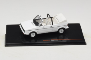 Volkswagen Golf カブリオレ Mk1 ホワイト IXO 1:43 CLC590N メタル
