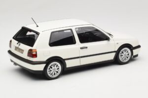 Volkswagen Golf Mk3 GTI Candy White Norev 1:18 188508 メタル - 画像 3/8