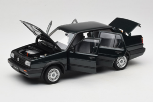 Volkswagen Jetta Mk3 CL ブラック Icartime 1:18 JETTA001 メタル - 画像 2/8