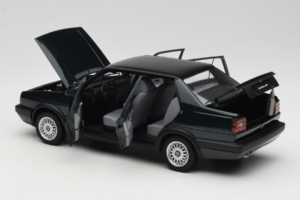 Volkswagen Jetta Mk3 CL ブラック Icartime 1:18 JETTA001 メタル - 画像 5/8
