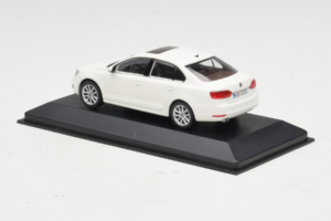 Volkswagen Jetta Mk6 ホワイト Minichamps 1:43 JETTA003 メタル - 画像 3/4