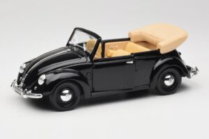 Volkswagen ビートル カブリオレ ブラック Maisto 1:18 37800-M6 メタル