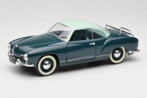 Volkswagen Karmann Ghia ブルー Solido 1:18 8061 メタル