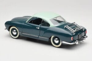 Volkswagen Karmann Ghia ブルー Solido 1:18 8061 メタル - 画像 7/8