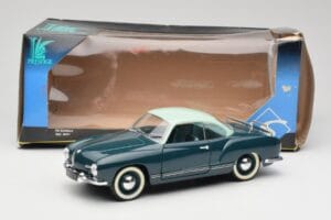 Volkswagen Karmann Ghia ブルー Solido 1:18 8061 メタル - 画像 8/8