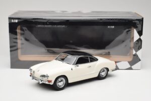 Volkswagen Karmann Ghia クリーム ブラック Minichamps 1:18 155054021 メタル - 画像 6/6