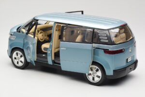 Volkswagen Microbus Concept ライトグリーン Revell 1:18 08444 メタル - 画像 5/8
