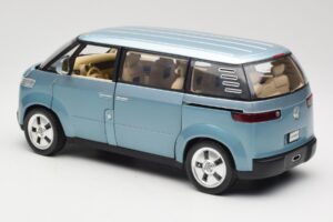 Volkswagen Microbus Concept ライトグリーン Revell 1:18 08444 メタル - 画像 7/8