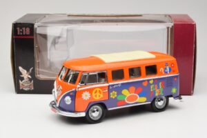 Volkswagen Microbus T1 Flower Power Road Signature 1:18 92329 メタル - 画像 8/8