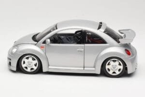 Volkswagen New Beetle RSi シルバー Bburago 1:18 3306 メタル - 画像 4/8