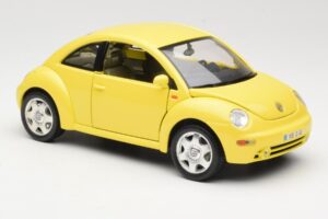 Volkswagen New Beetle イエロー Bburago 1:18 BEETLE001 メタル - 画像 6/8