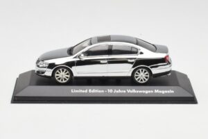 Volkswagen Passat B6 Chrome Silver 10 Years Volkswagen Magazine Minichamps 1:43 PASSAT004 メタル