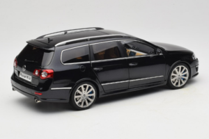 Volkswagen Passat B6 R36 Variant ブラック NZG 1:18 KF044-4A メタル - 画像 3/8