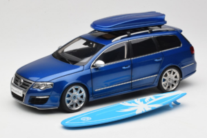 Volkswagen Passat B6 R36 Variant ブルー NZG 1:18 KF044 メタル