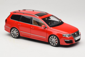 Volkswagen Passat B6 R36 Variant レッド NZG 1:18 KF044-5 メタル - 画像 6/8