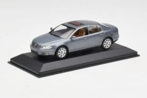 Volkswagen Phaeton 3D グレー Minichamps 1:43 3D0099300GPR7Q メタル - 画像 2/4