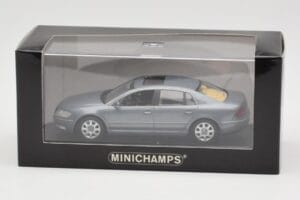 Volkswagen Phaeton Light Blue Metallic Minichamps 1:43 VW002 メタル - 画像 4/4
