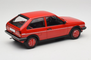 Volkswagen Polo II Coupe Fox MCG 1:18 MCG18523 メタル - 画像 2/6