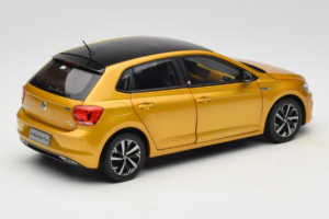 Volkswagen Polo Plus イエロー OEM 1:18 ZVY000009GEL メタル - 画像 3/8