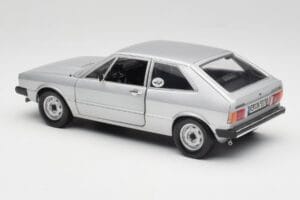 Volkswagen Scirocco GT Mk1 Silver Metallic Revell 1:18 08833 メタル - 画像 7/8