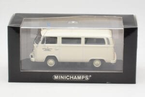 Volkswagen T2 Ambulance DRK Minichamps 1:43 400053090 メタル - 画像 4/4