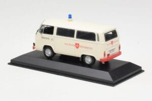 Volkswagen T2 Ambulance Malteser Hilfsdienst Minichamps 1:43 400053092 メタル - 画像 3/4