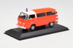 Volkswagen T2 Bus 消防署 Frankfurt Minichamps 1:43 400053091-R メタル - 画像 2/4