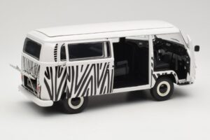 Volkswagen T2a Bus Safari Schuco 1:18 00191 メタル - 画像 2/8